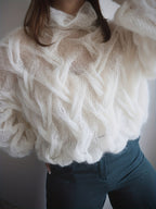 YANA SWEATER