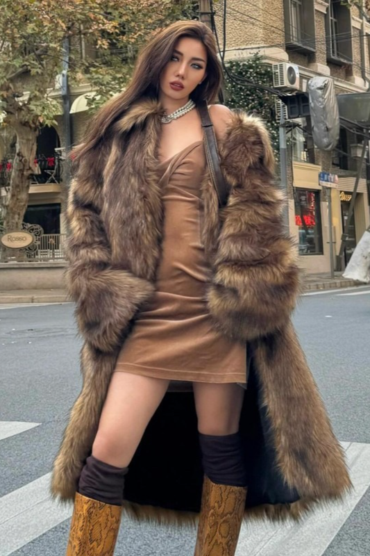 Chic Eco Fur Thick Warm FoxLike Plush Overcoat