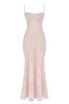 Karina Elegant and Versatile Summer Dress for Women Relaxed Modern Fit