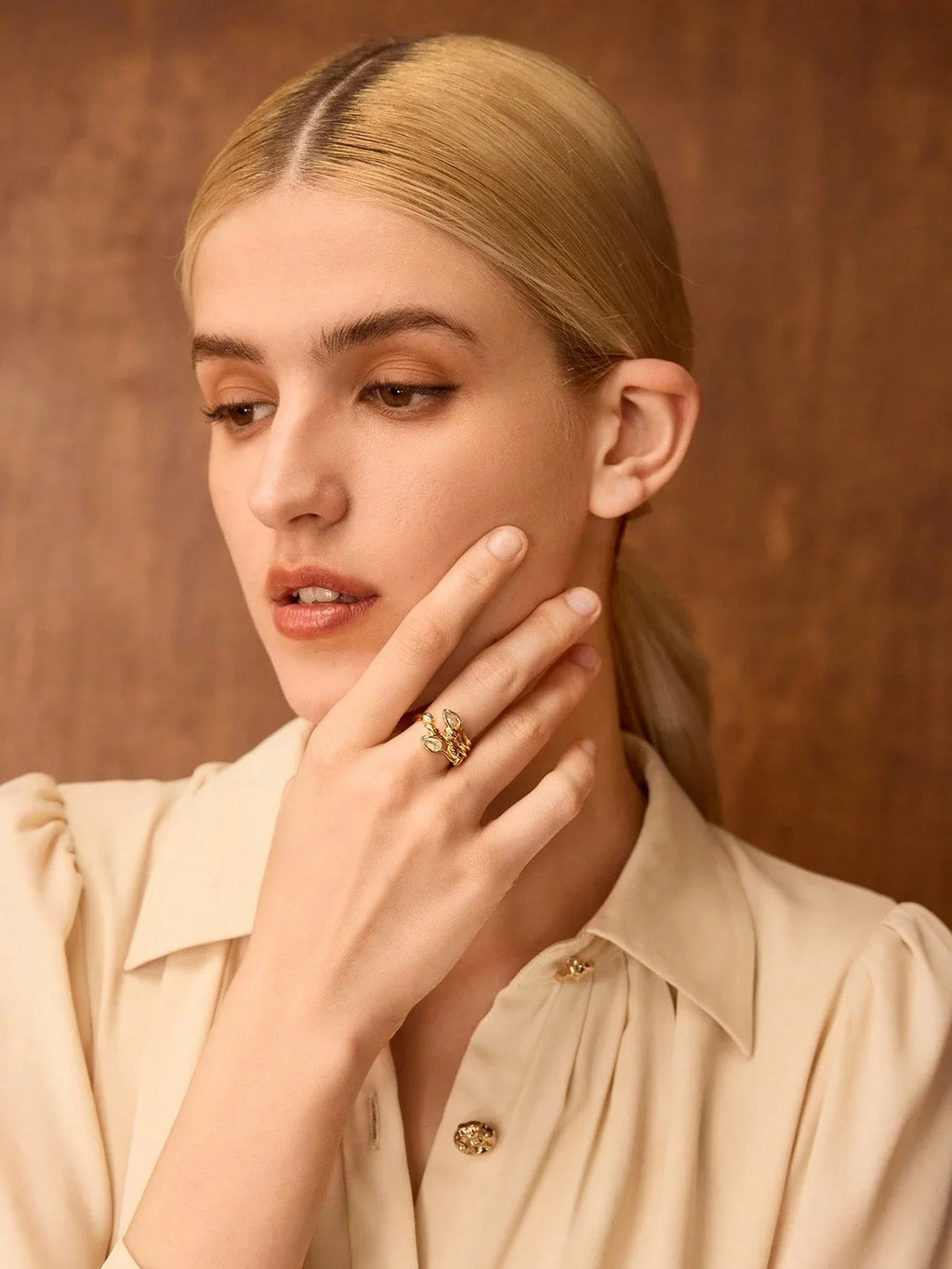 18K Gold Plated Tulip Ring With Rhinestones Glamour