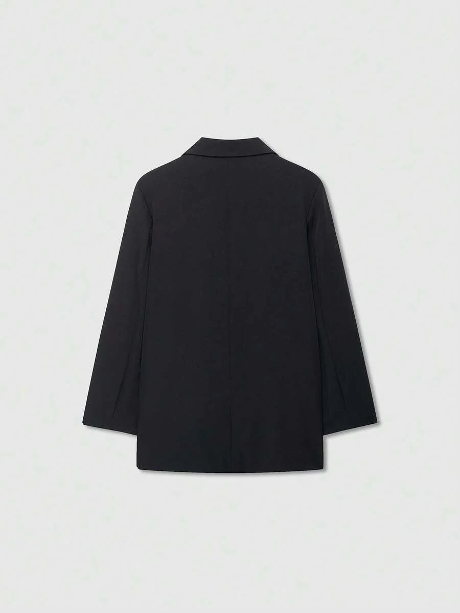 Lapel Crest Blazer