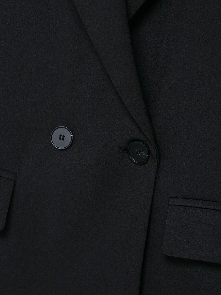 Lapel Crest Blazer