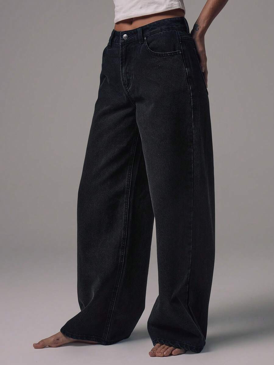 Mid Rise Wide Leg Denim Jeans With Silver Button Detail For Casual Everyday Wear