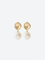 Luster Pearl Studs