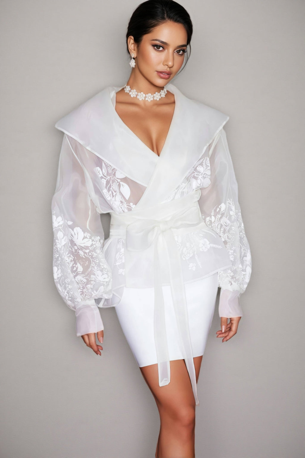 Larkad White Embroidery Blazer