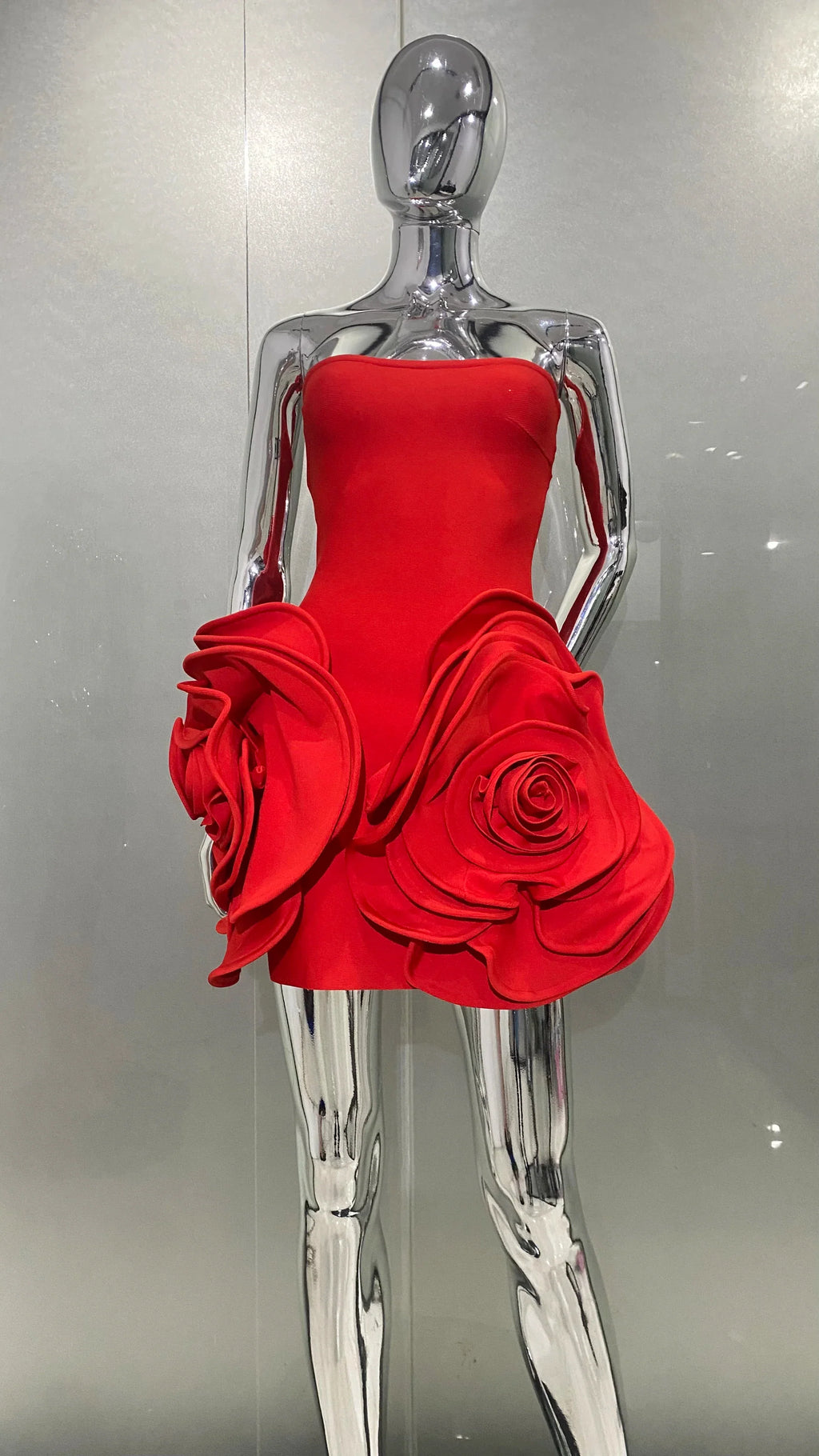 Stylish Stereoscopic Flowers Strapless Glamorous Party Dress