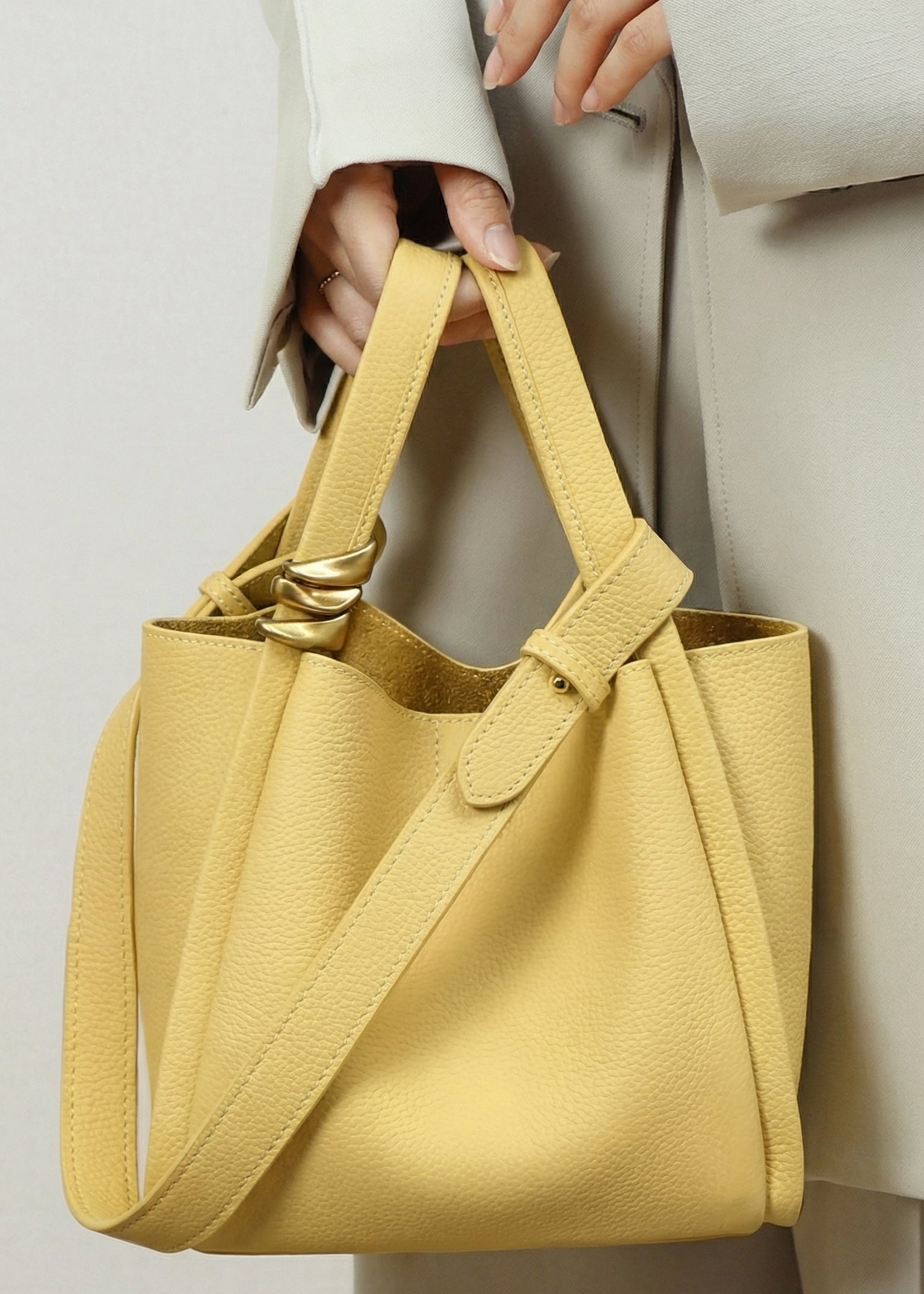 Modern-Bucket Tote