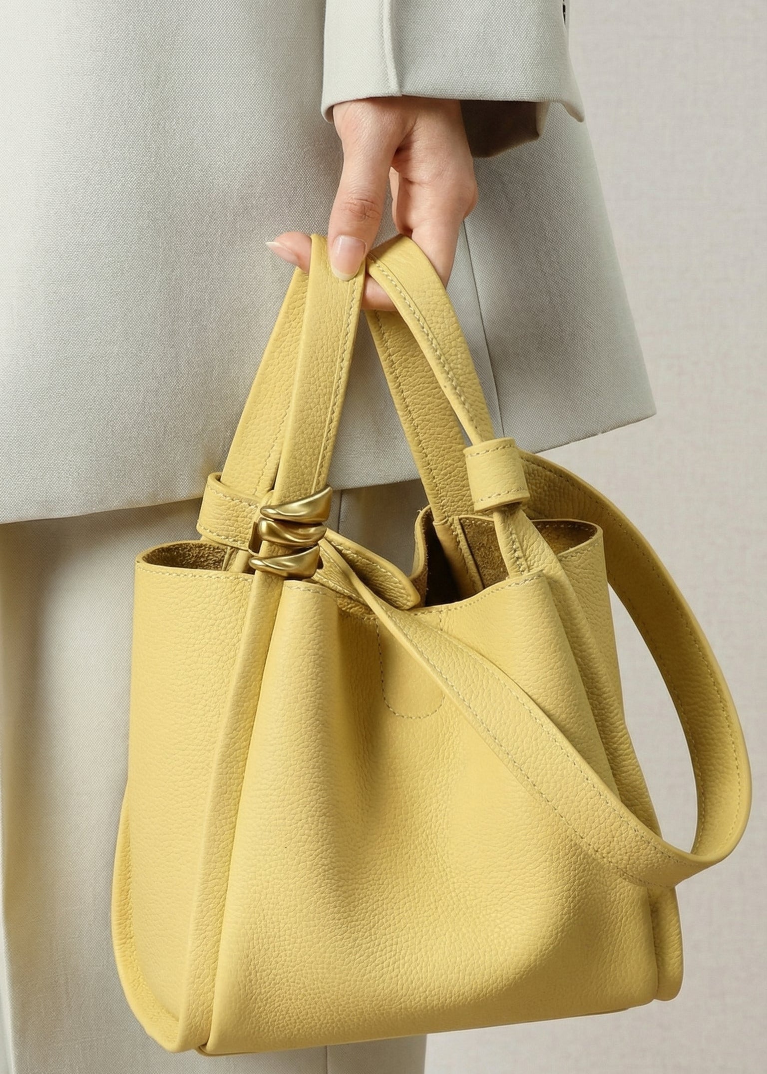 Modern-Bucket Tote