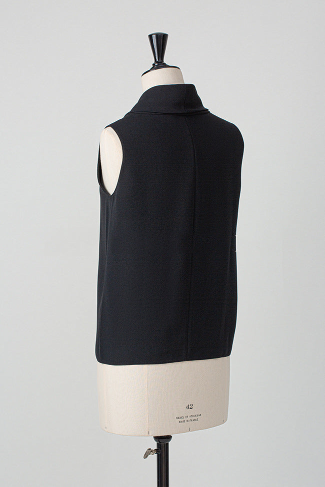 Black Sleeveless Pleat Detail Top