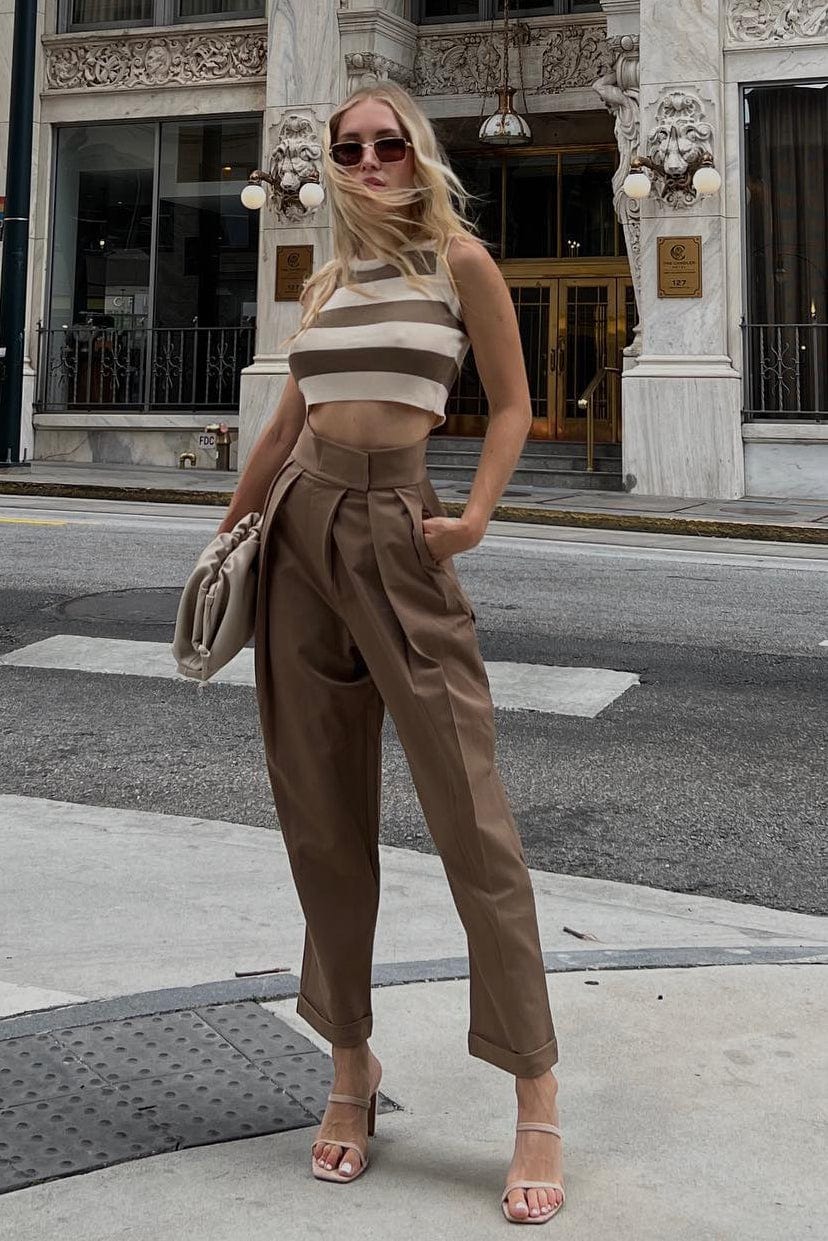 Burly Wood Hook And Loop Pleat Front Turn-Up Hem Suit Pants