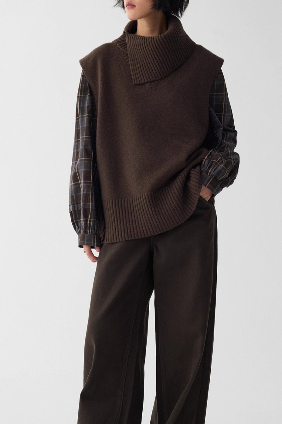Detachable Cowl VNeck Knit Top