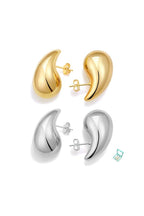 Women's chunky gold earrings
