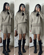 Knitted skirt suit