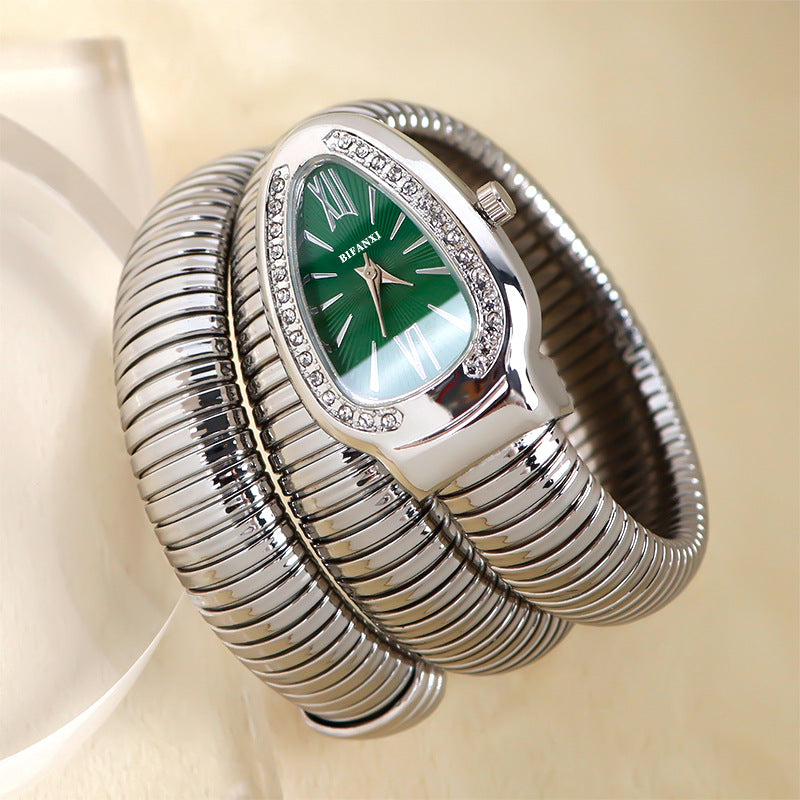 Fashionable Quartz Snake Bracelet Watch