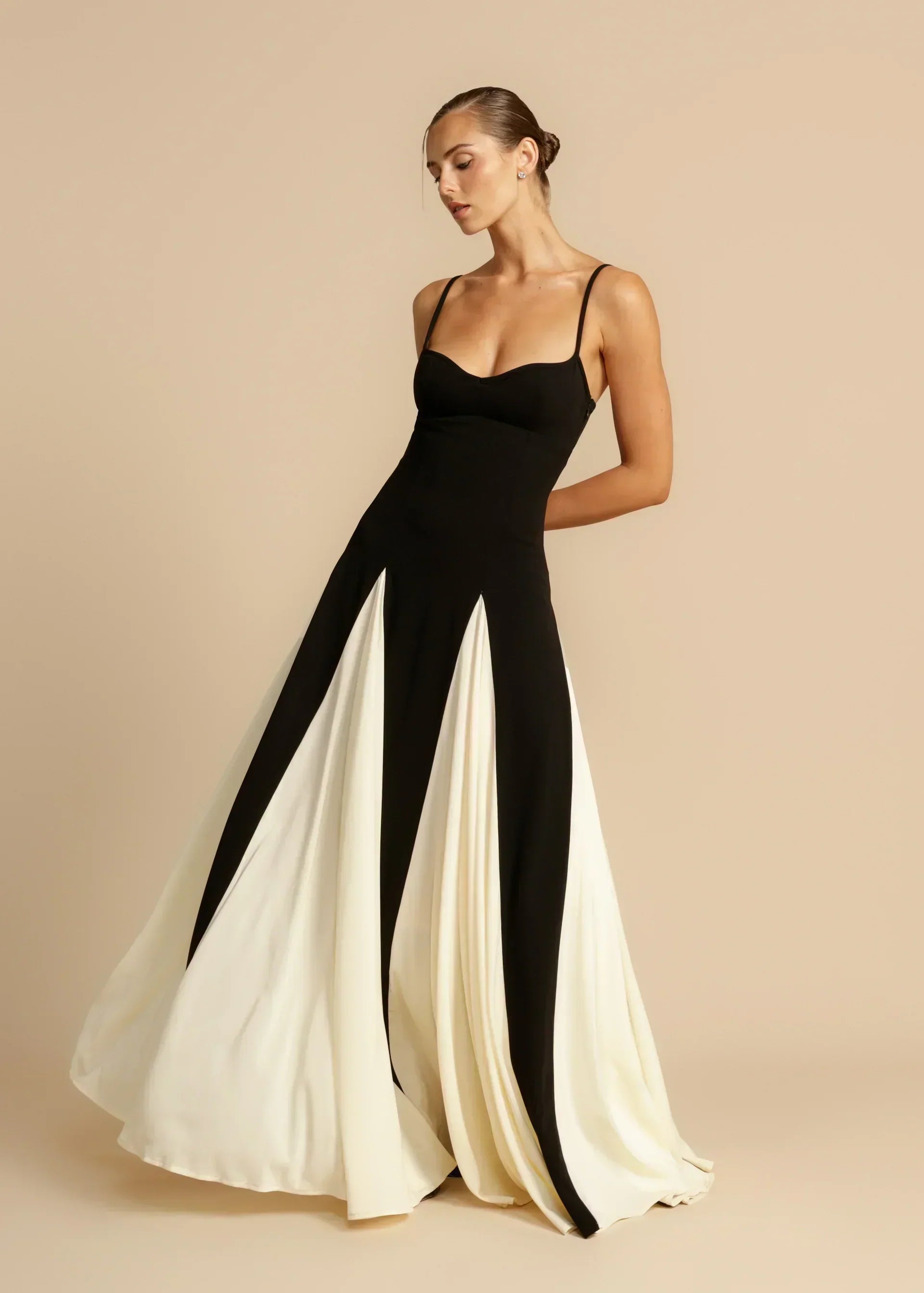 Celia Elegant Contrast Ruffles Maxi Dress
