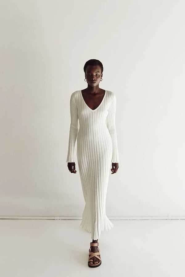 Sasha Timeless Knitted Midi Dress with V Neck and Sleeves Evening Wear Edit