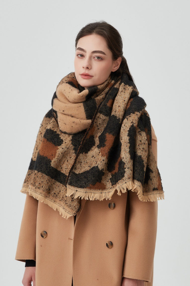 Thick Loop Knit Leopard Pattern Scarf