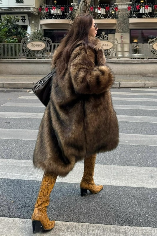 Chic Eco Fur Thick Warm FoxLike Plush Overcoat
