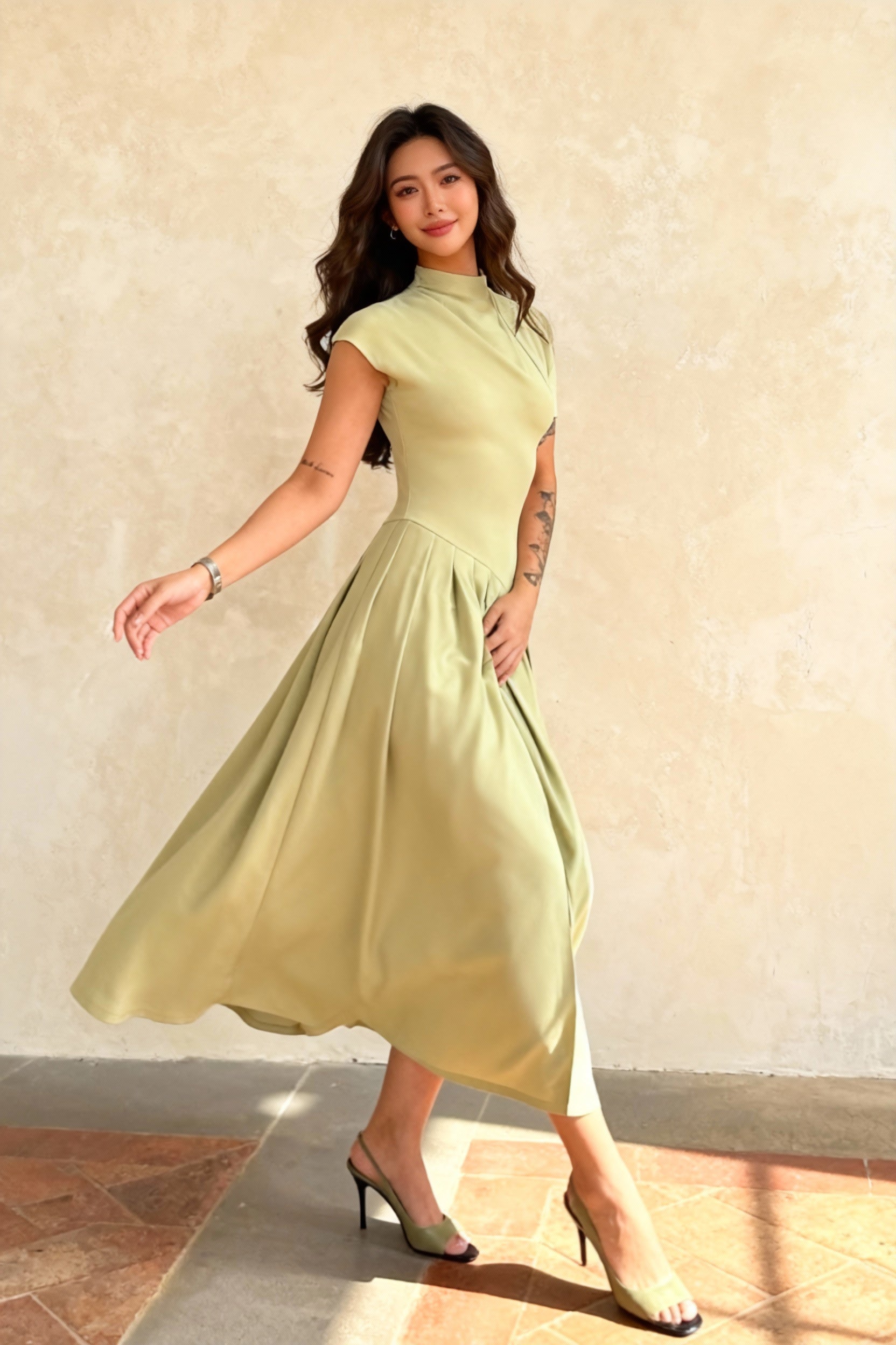 Light and Elegant Two-Tone Pleated Maxi Dress