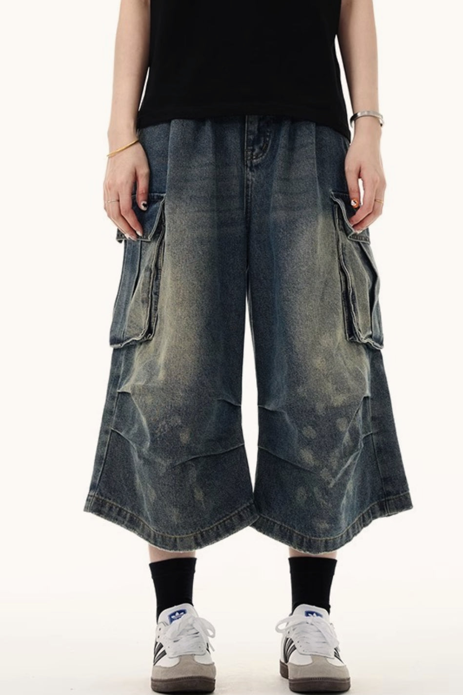 Multi Pocket Ruched Cargo Relaxed Straight Jeans