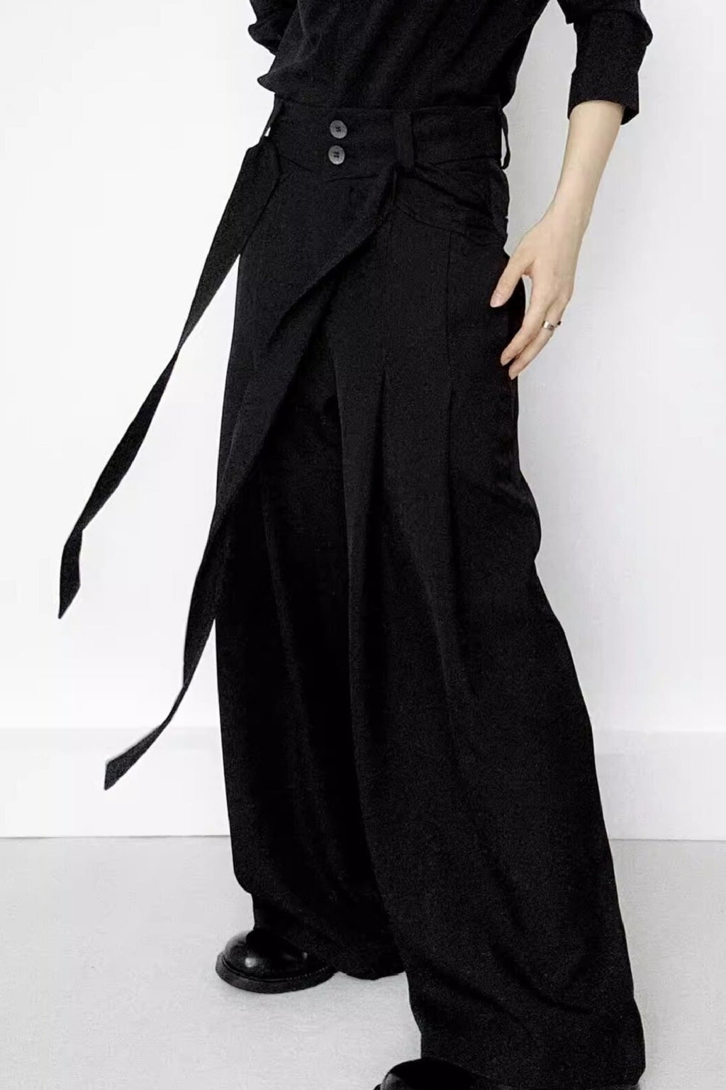 Ruched Ribbon Minimalist Chic Pants