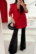 Wide-shouldered tailored suit jacket