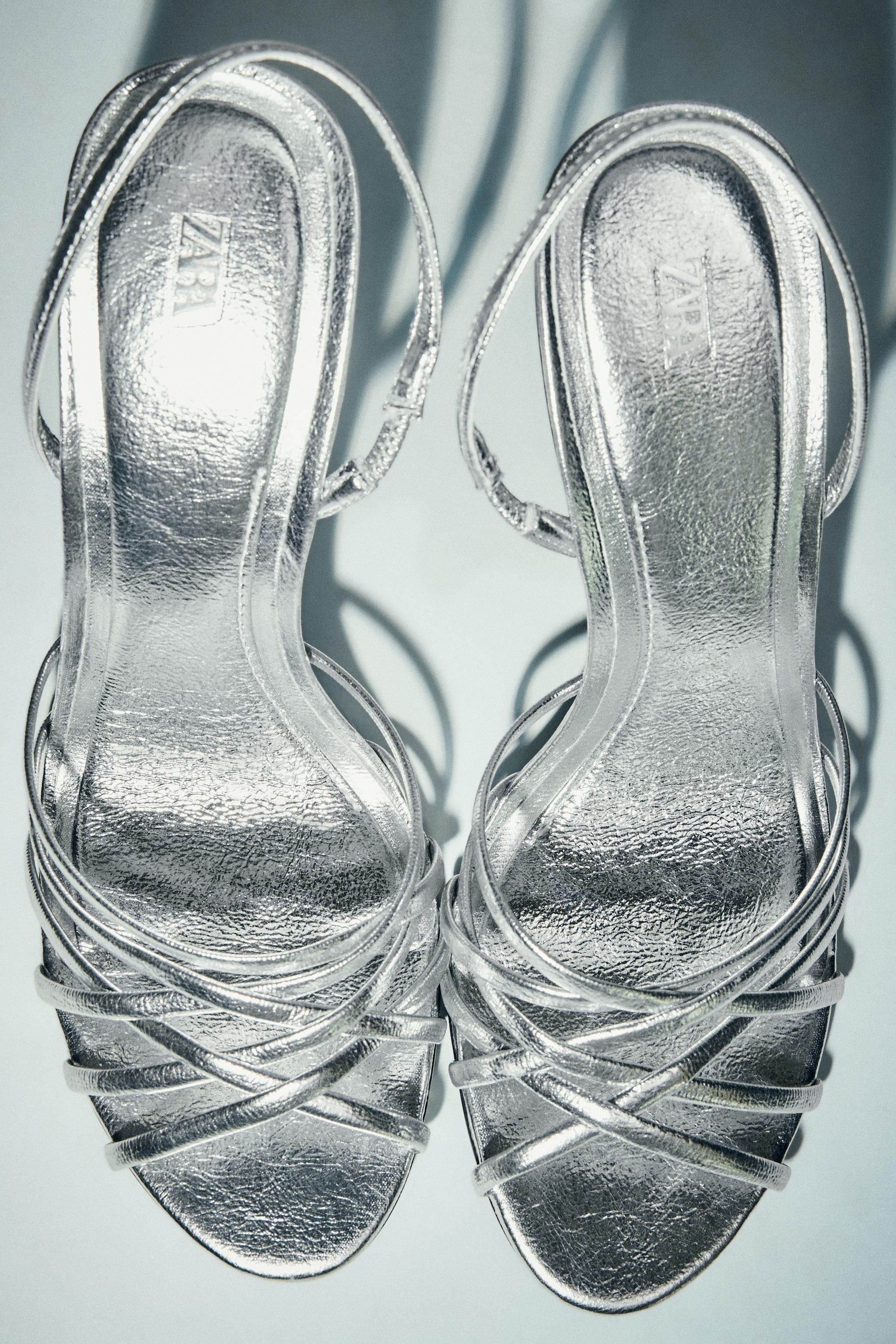 METALLIC EFFECT HEELED SANDALS