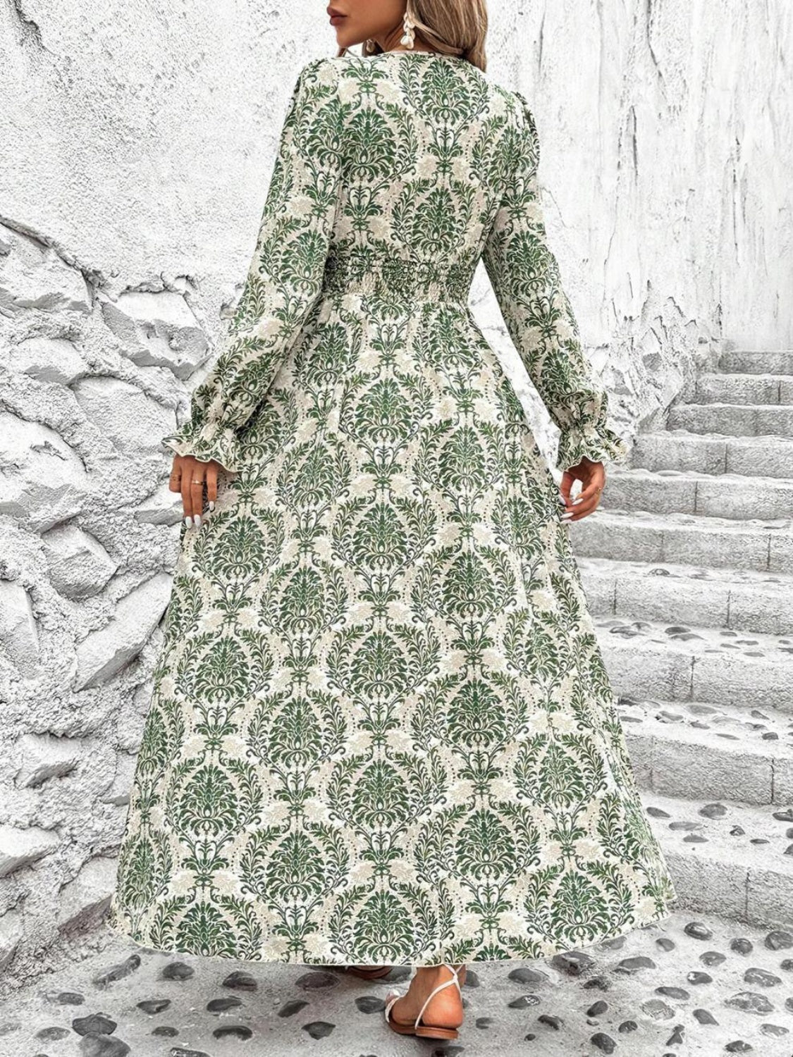 Estefanía Aesthetic Smocked Printed Dress with Flounced Sleeves and V Neck Boutique Collection