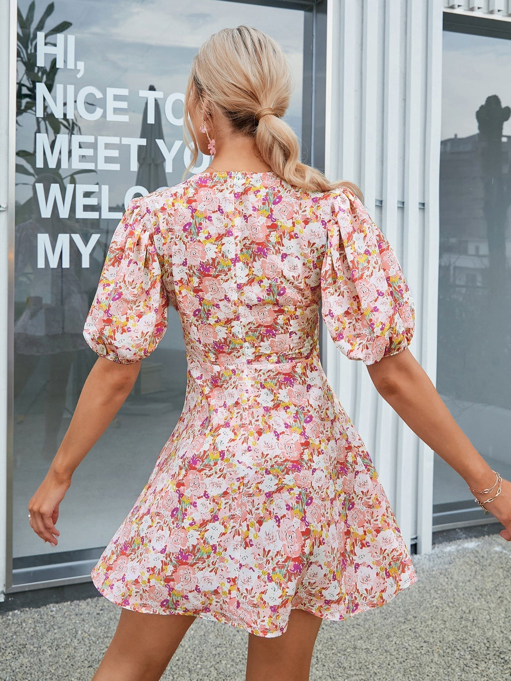 Allover Floral Print Puff Sleeve V neck Dress