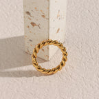 Aurora Twist Ring