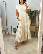 Simona Exclusive Sleeveless Dress with Pleats Evening Wear Edit