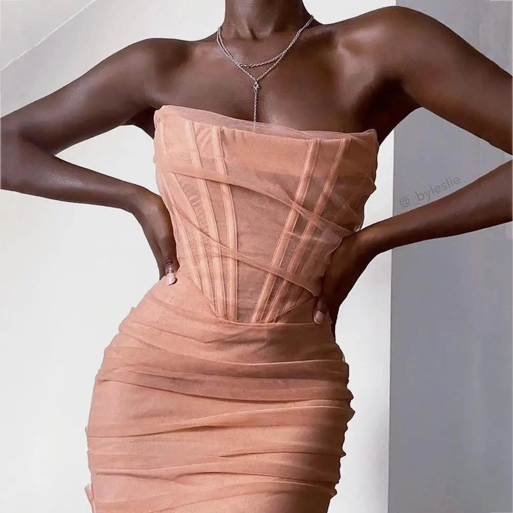 Irene Elevated Figure Hugging Evening Dress with Corset Detail and Strapless Design Wear Edit