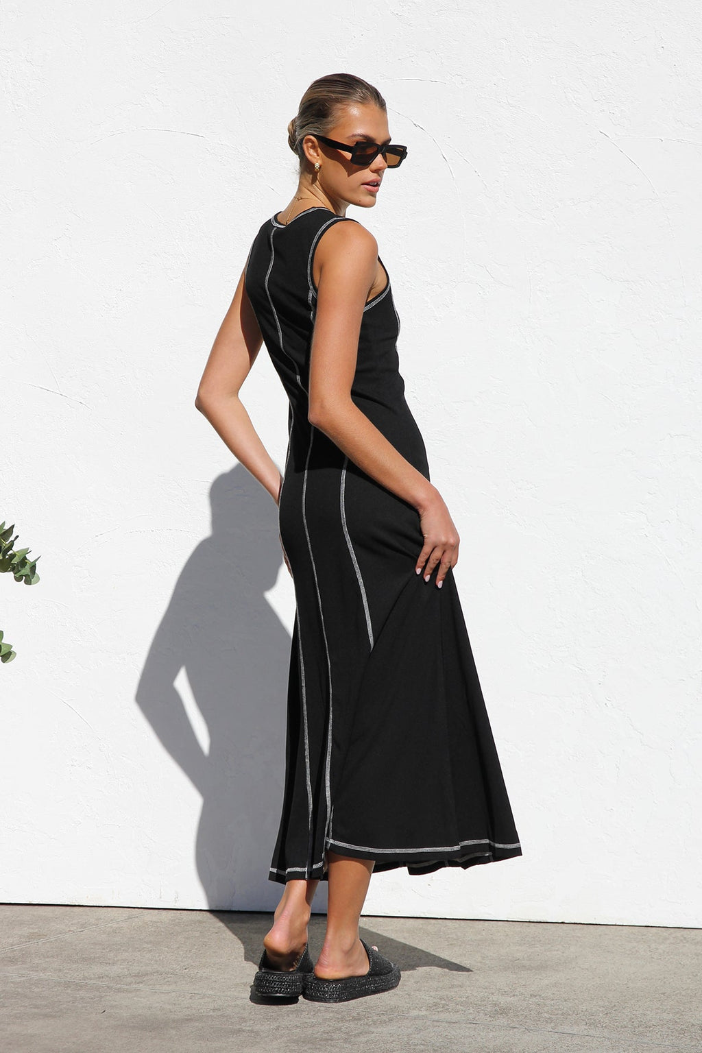 Paloma Boutique Dress Black Chic Silhouette Collection