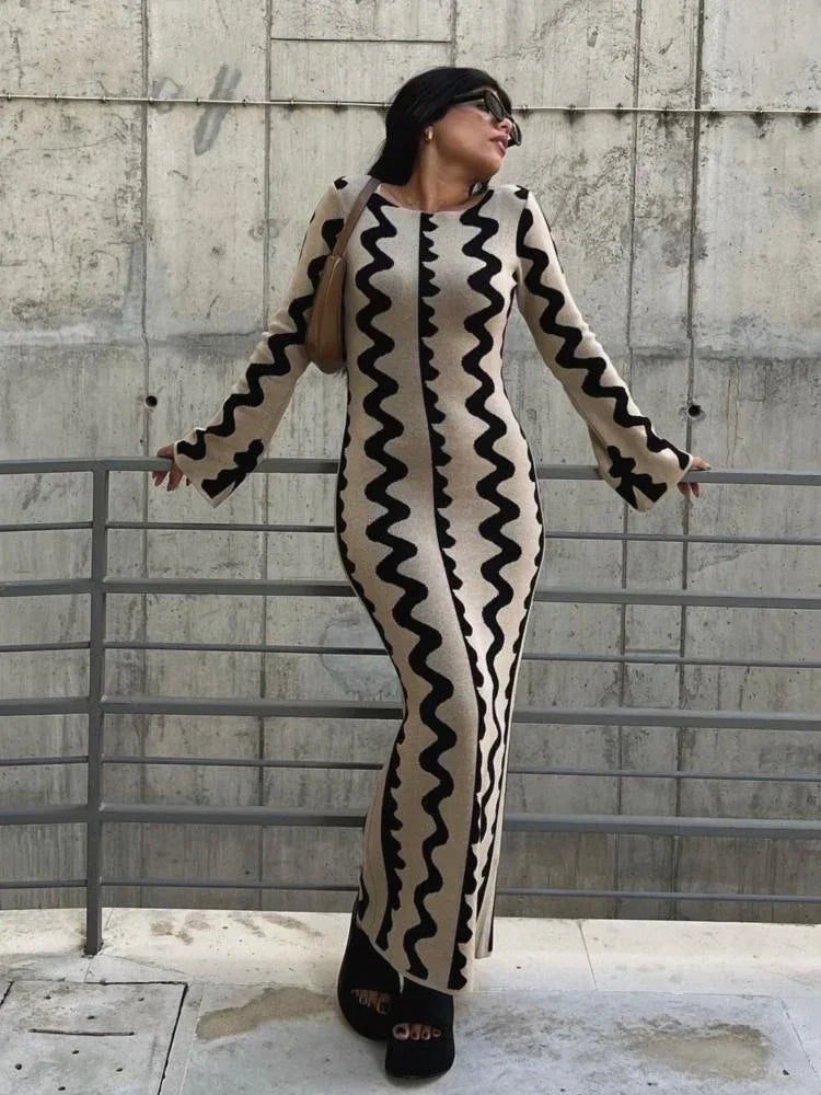 Elegant Wave Striped Oneck Maxi Knitted Bodycon Dress