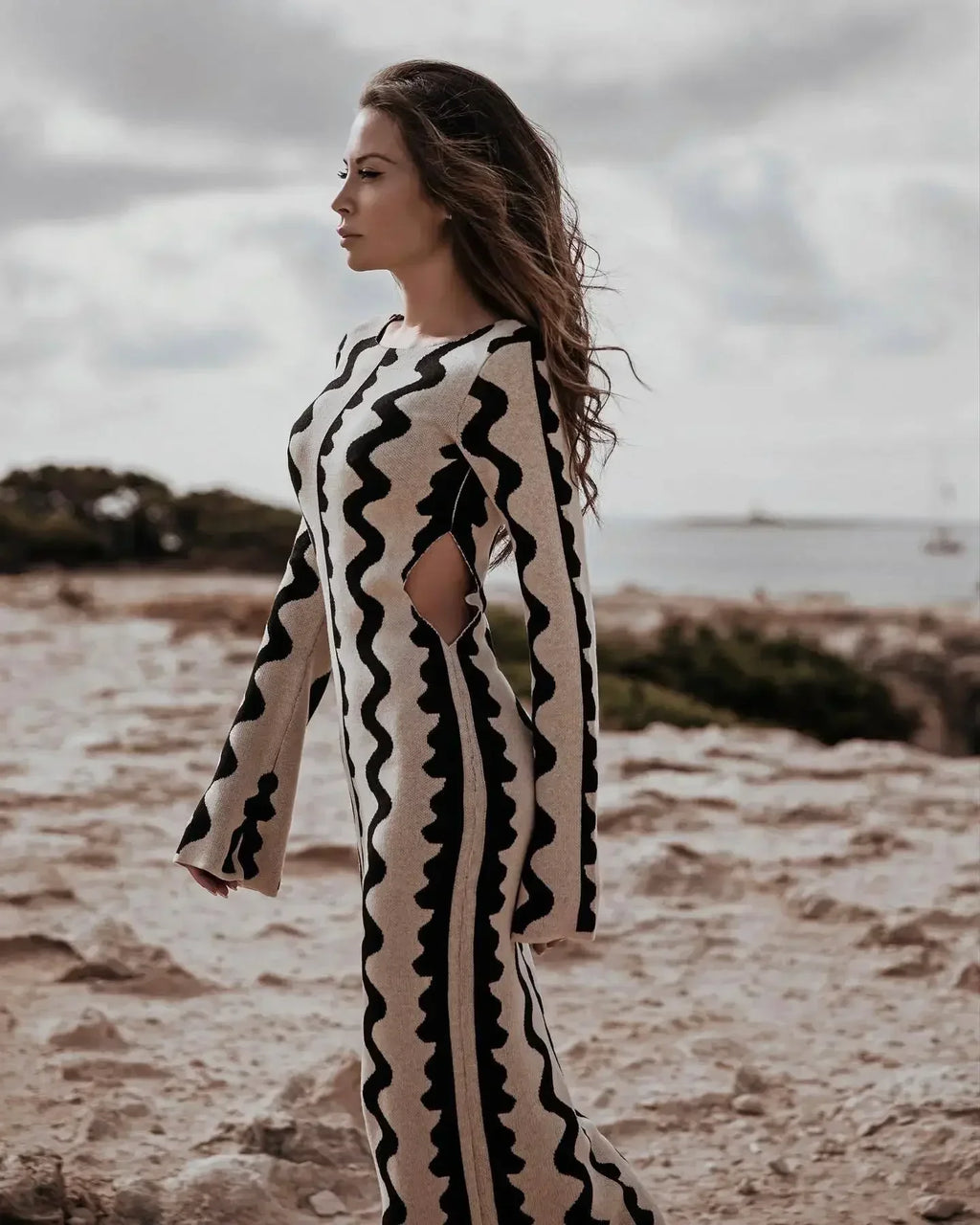 Elegant Wave Striped Oneck Maxi Knitted Bodycon Dress