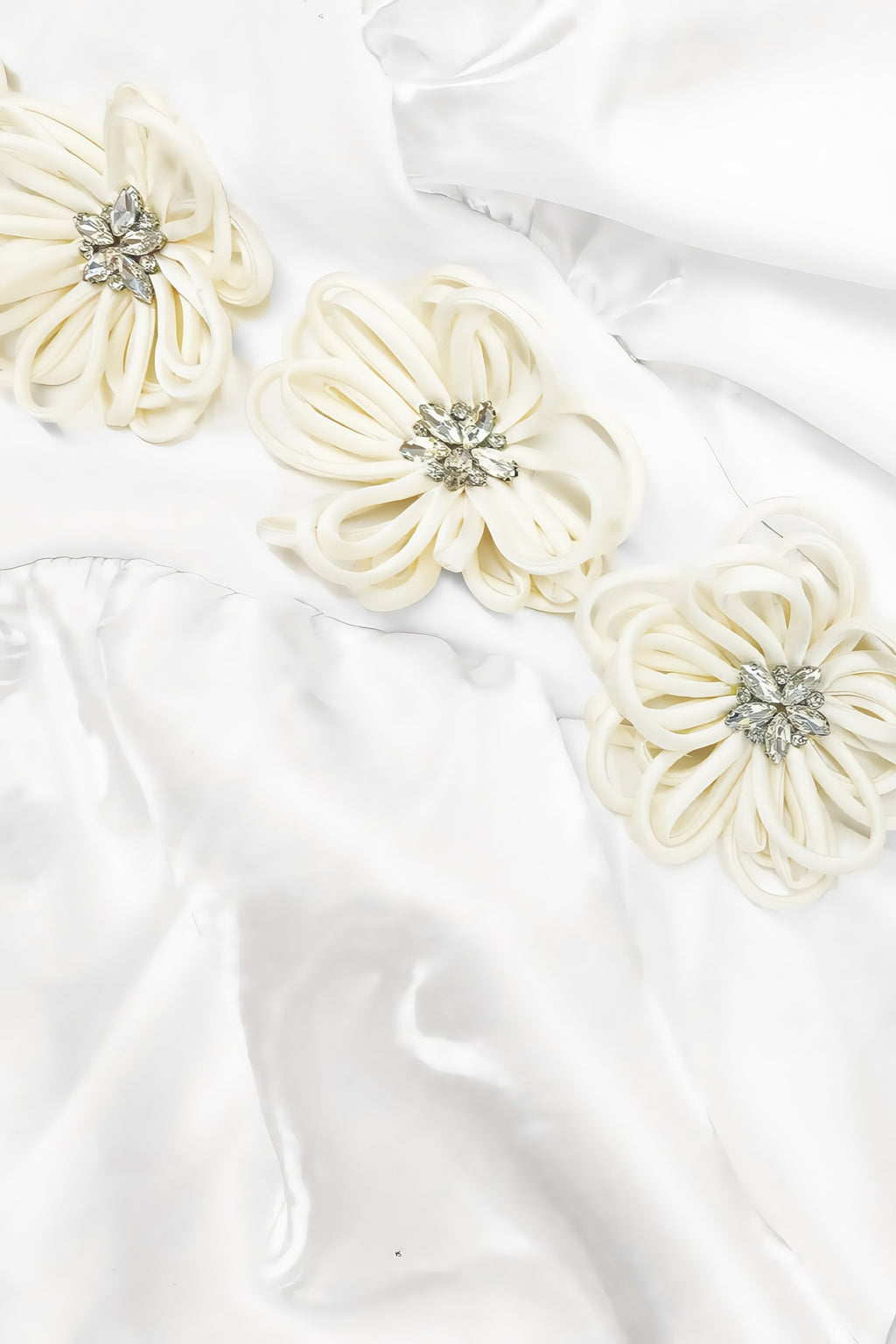 Juyce White 3D Floral Mini Dress