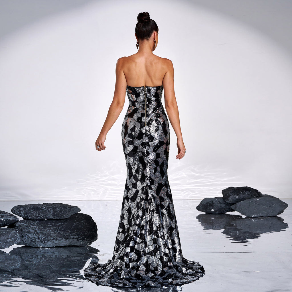 Boat neckline hip-hugging sequined evening dress