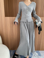 Knitted suit &Two-piece skirt set