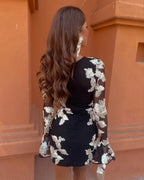 Ladies' lace and lace fashionable backless flared sleeves, hip hugging sexy dress, sexy slim fit