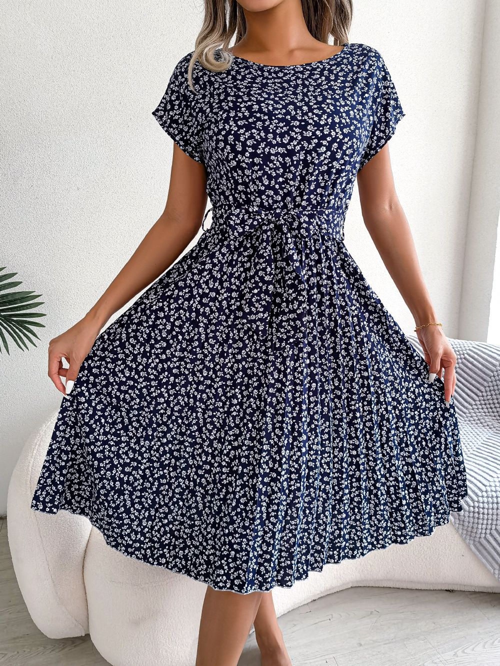 Simone Luxe Floral Dress Chic Silhouette Collection