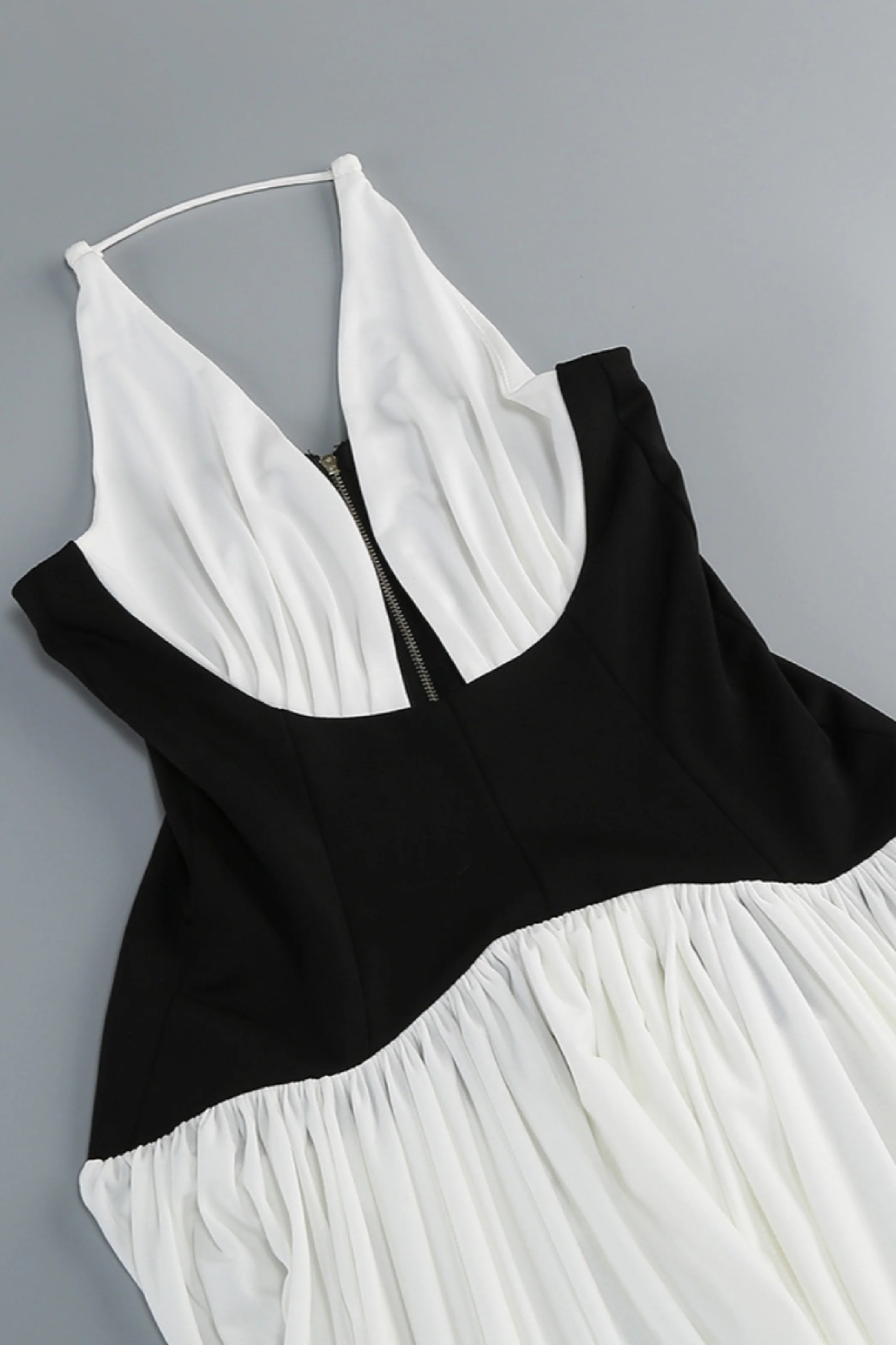 Majrela Off-Shoulder Backless Maxi Dress