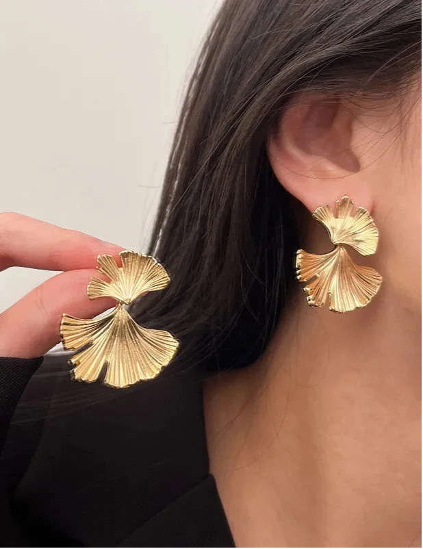 BEATRIS EARRINGS