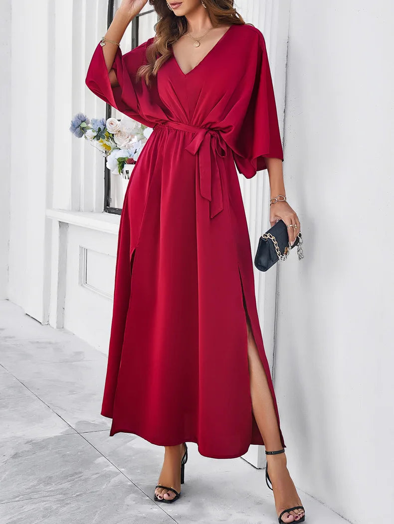 Isidora V-neck Dress in a Loose Fit for Women Modern Chic Style
