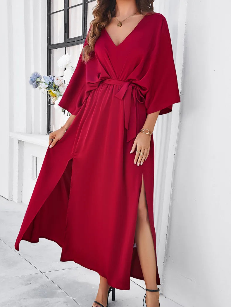 Isidora V-neck Dress in a Loose Fit for Women Modern Chic Style