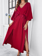 Isidora V-neck Dress in a Loose Fit for Women Modern Chic Style