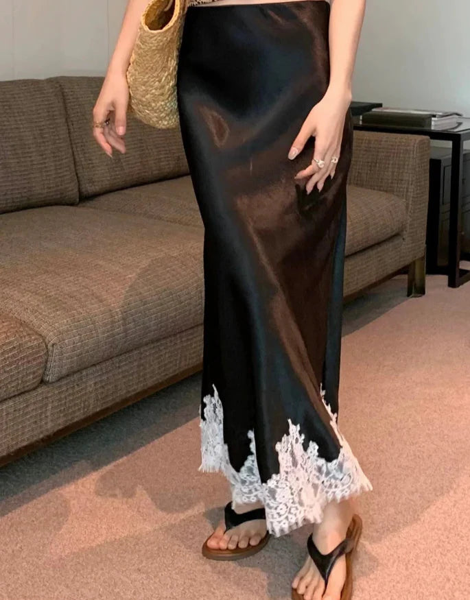 PELINA SATIN SKIRT