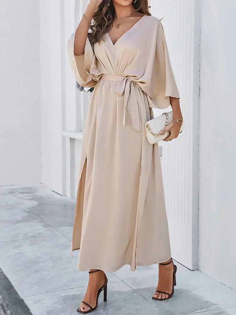 Isidora V-neck Dress in a Loose Fit for Women Modern Chic Style