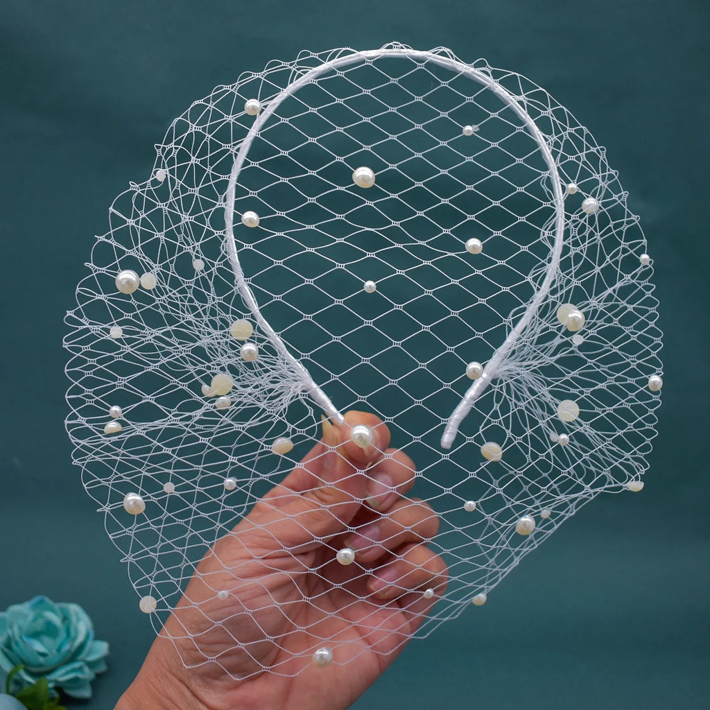 Liama Pears Fascinator