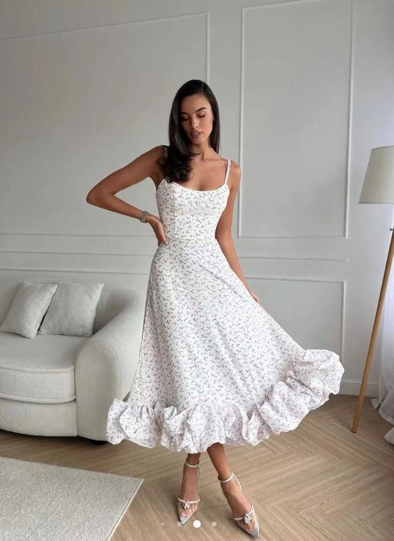 Giovanna Minimalist Stylish Gala Dress Boutique Collection
