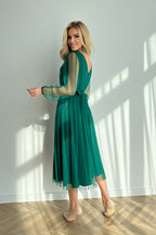 Delia Relaxed and Timeless Dress for Women Wedding Guest Look